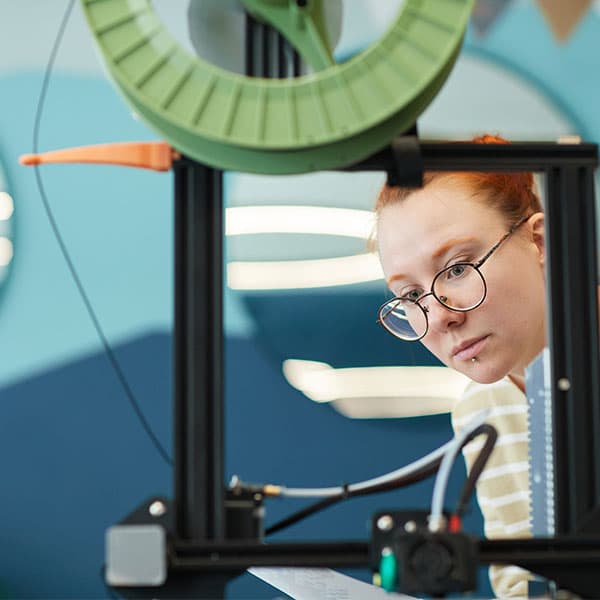 Guía sobre el mantenimiento eléctrico industrial